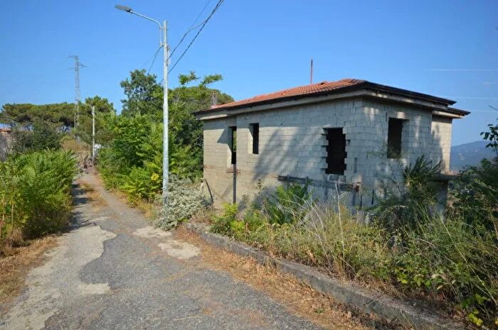 Casa quadrilocale in vendita in CoriglianoRossano Cda Grimiti Snc, CoriglianoRossano