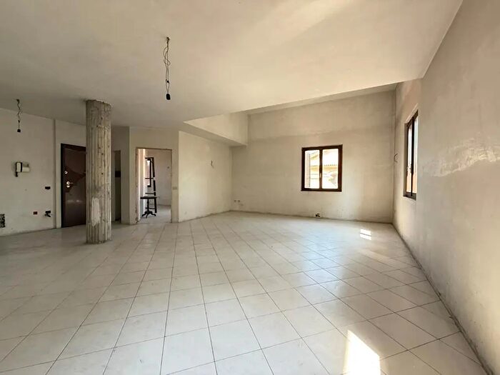 Appartamento con 5 locali in vendita in Via San Rocco, Rovato