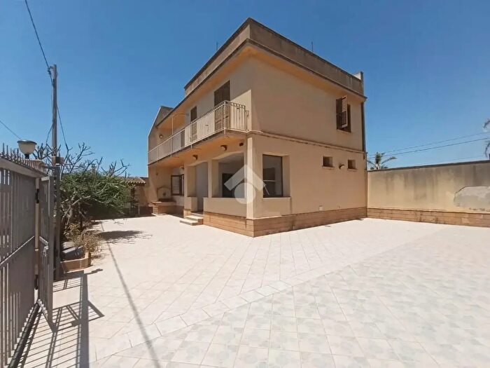Casa quadrilocale in vendita in Via Ancona, Mazara Del Vallo