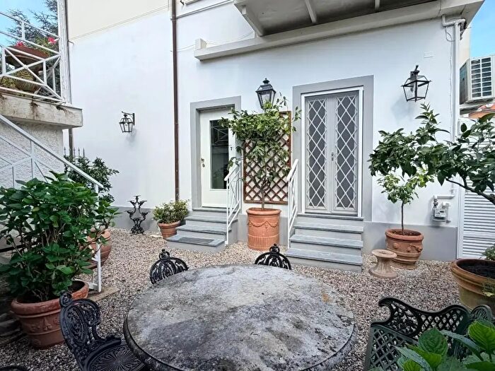 Appartamento bilocale in vendita in Pietrasanta