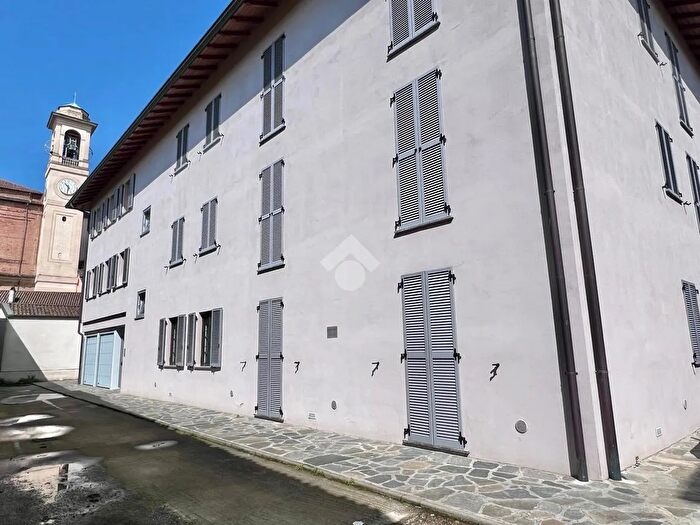 Appartamento trilocale in vendita in Via Martiri dUngheria, Binasco