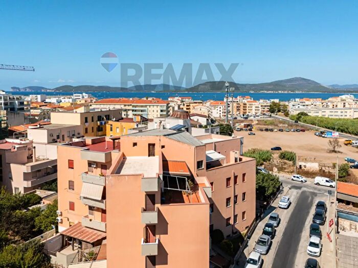 Appartamento con 7 locali in vendita in Alghero