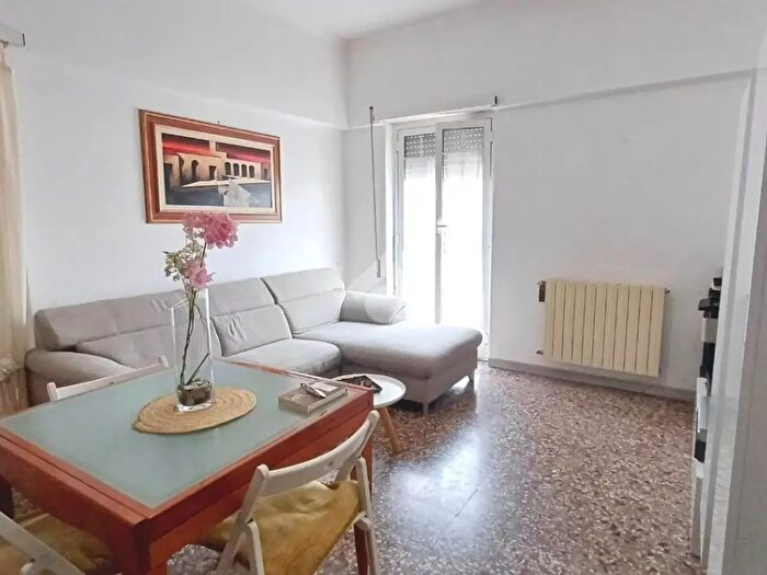 Appartamento trilocale in vendita in Via Bartolomeo Massalongo, Roma