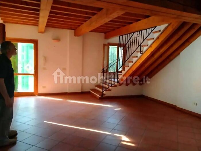 Appartamento trilocale in affitto in Via Fornarini, Maranello