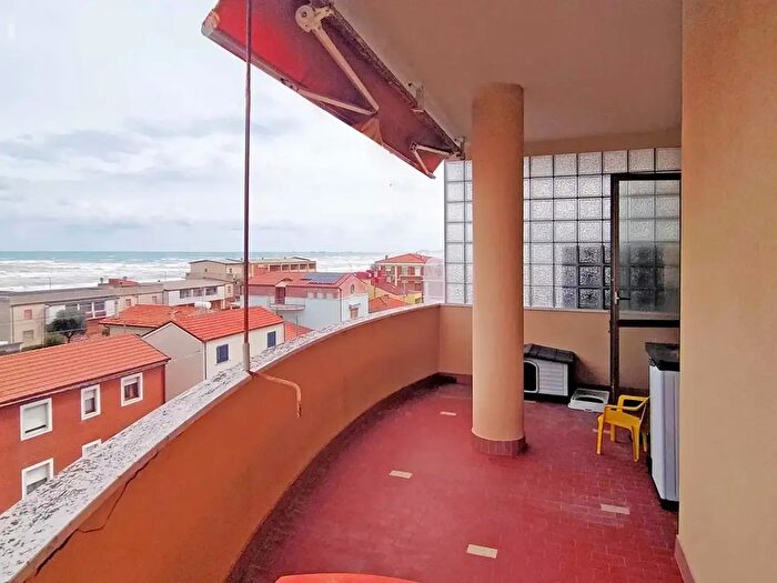 Appartamento trilocale in vendita in Senigallia