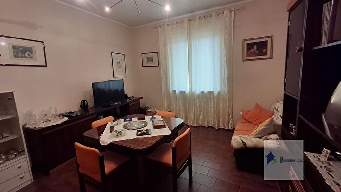 Appartamento quadrilocale in vendita in Via XXV Aprile, Turbigo