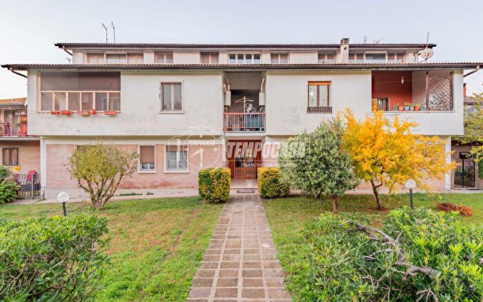 Appartamento quadrilocale in vendita in Via Poggio della Torre, Manziana