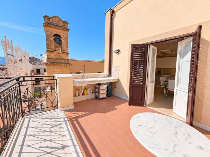 Appartamento bilocale in affitto in Via giovanni verga, Centro, Santa Flavia