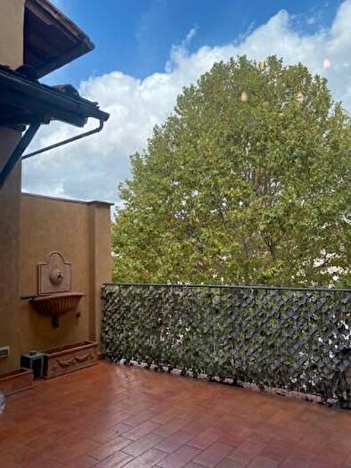 Appartamento trilocale in affitto in Via degli Alfani, San Marco SS Annunziata, Firenze