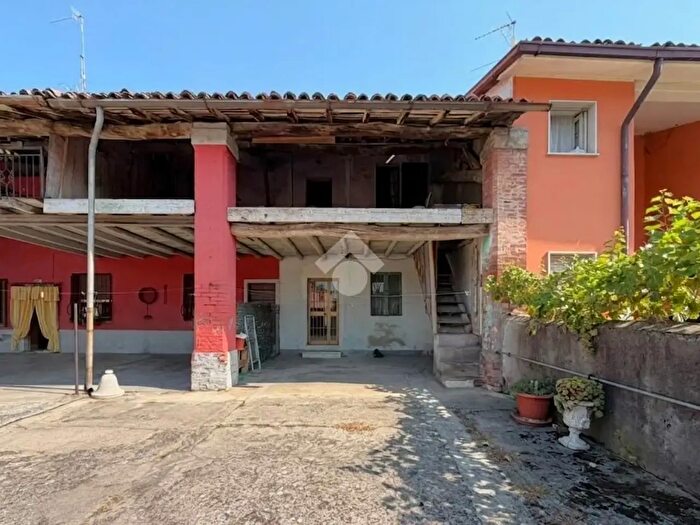 Casa trilocale in vendita in Via Giuseppe Mazzini, Mairano