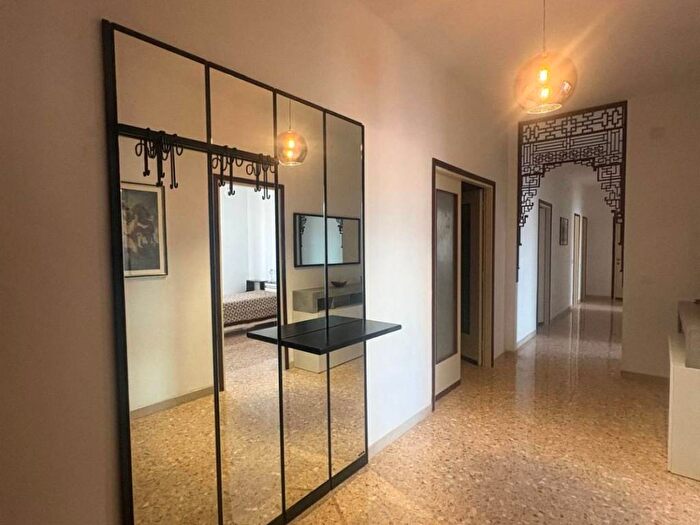Appartamento con 5 locali in affitto in Novoli, Firenze