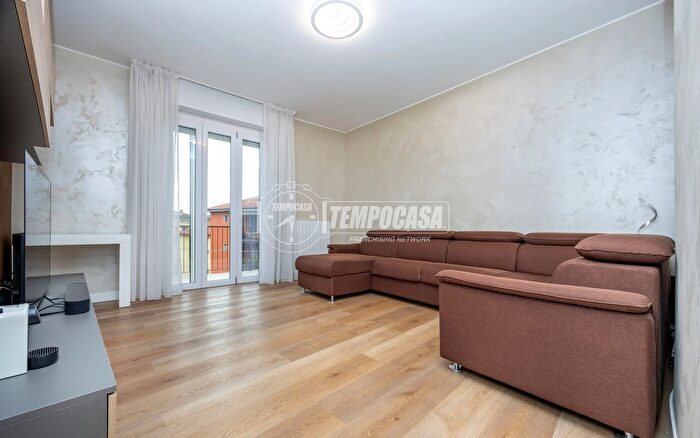 Appartamento trilocale in vendita in Pedrengo