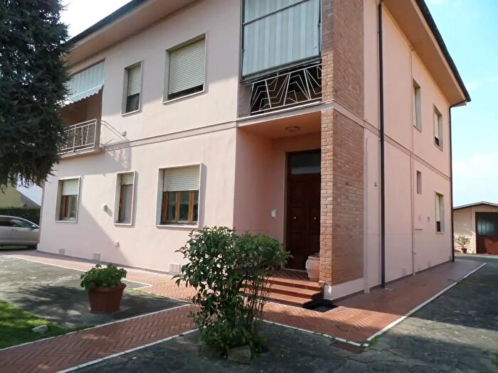 Casa con 10 locali in vendita in Castelfranco Di Sotto