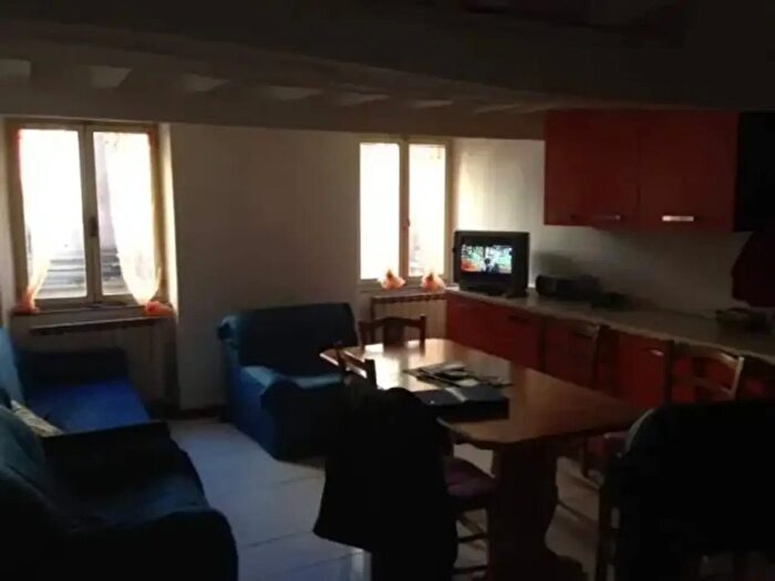 Appartamento con 5 locali in vendita in Via di Pantaneto, Siena