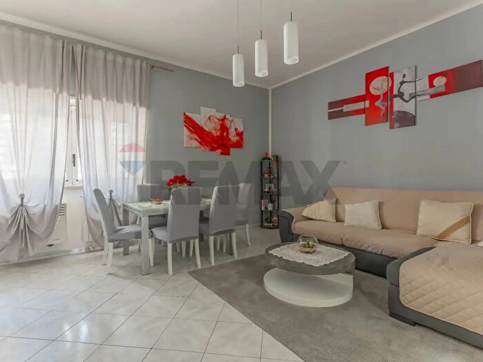 Appartamento trilocale in vendita in Via Orazio Flacco, Bari