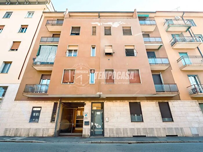 Appartamento bilocale in vendita in Via del Giordano, Cremona