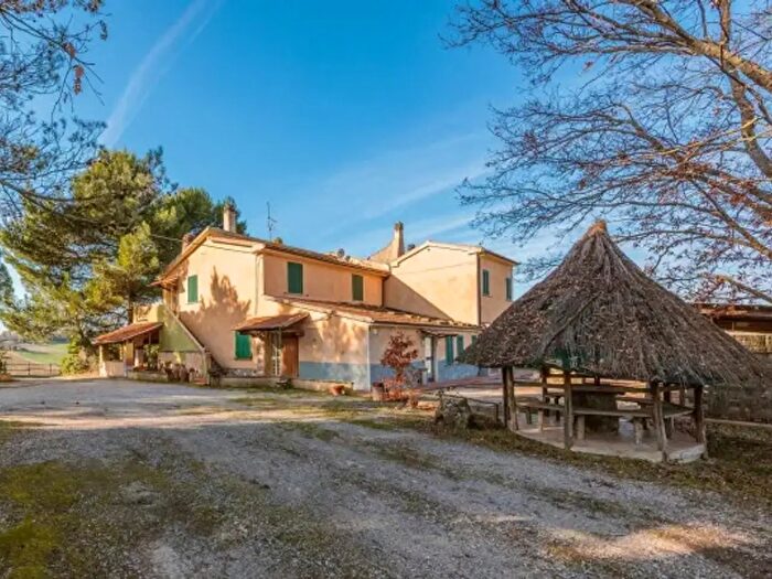 Casa con 6 locali in vendita in Strada Provinciale Cinigianese, Cinigiano