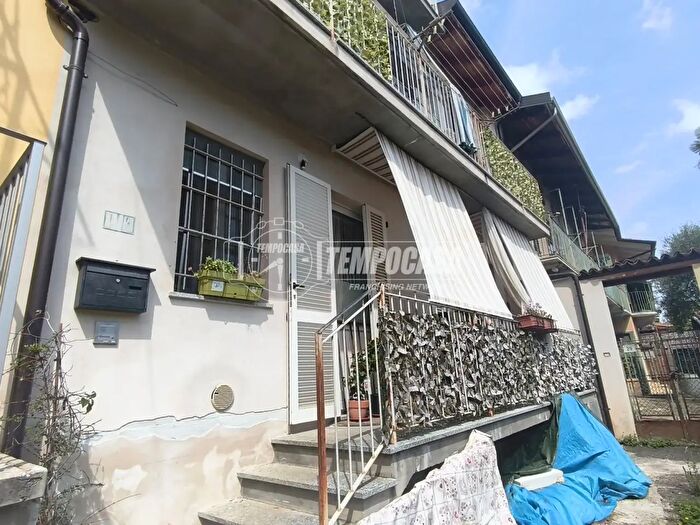 Casa con 6 locali in vendita in Via Burcina, Pollone
