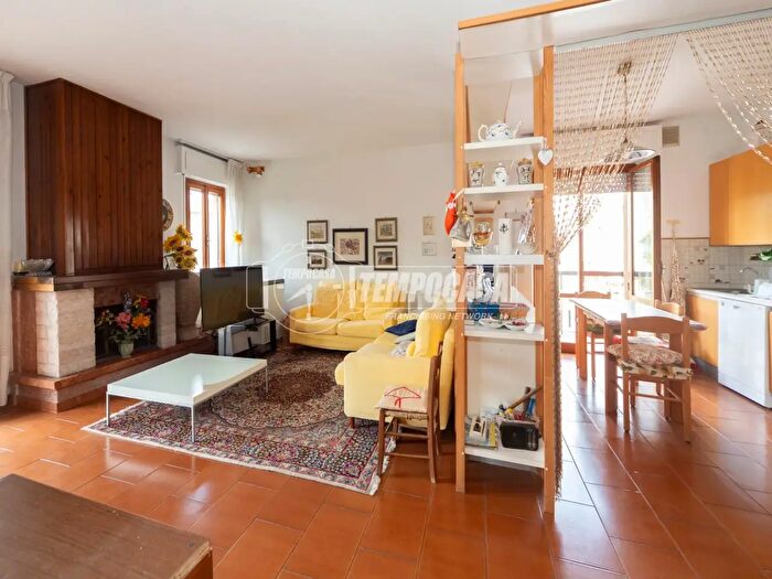Appartamento quadrilocale in vendita in Via Giovanni Battista Pergolesi, Perugia