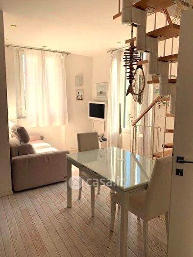 Appartamento trilocale in affitto in Via Vittorio Veneto, Centro, Viareggio