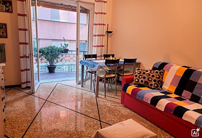 Appartamento trilocale in vendita in Via Lazzerini, Rapallo