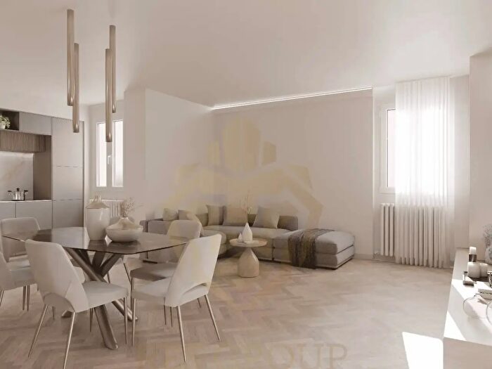 Appartamento trilocale in vendita in Via Rota, Monza