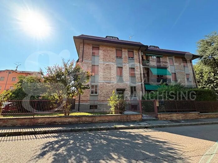 Appartamento bilocale in vendita in Via degli Albergati, Zola Predosa