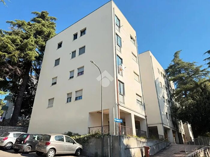 Appartamento trilocale in vendita in Via Campania, Potenza