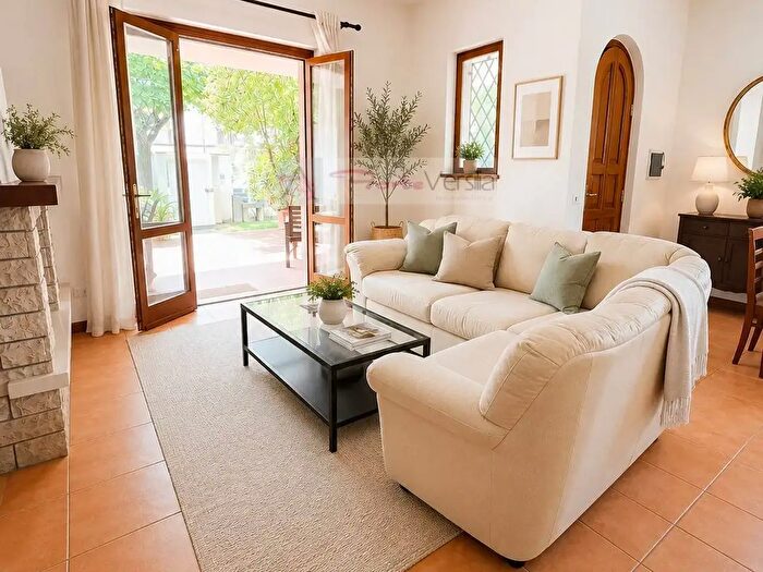 Casa con 9 locali in vendita in Via Lorenzo dei Medici a, Forte Dei Marmi