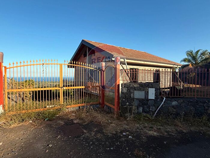 Appartamento con 7 locali in vendita in Spiii, Mascali