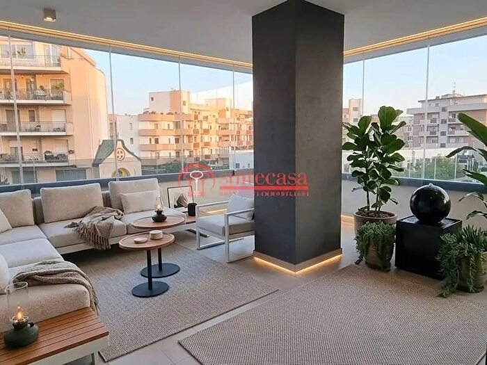 Appartamento quadrilocale in vendita in Via Bari, Trani