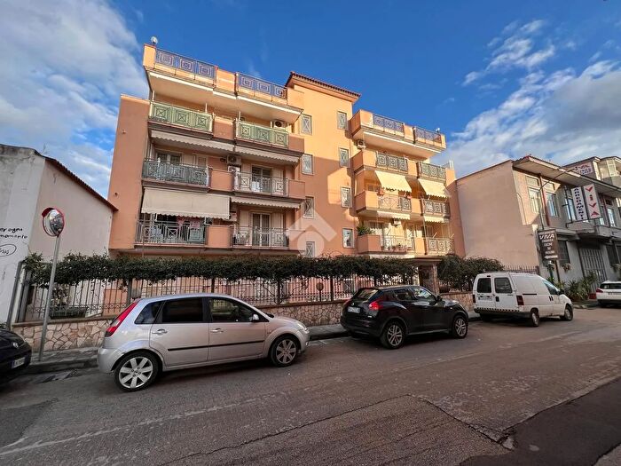 Appartamento trilocale in vendita in Via Rione Antonio Fico, Casalnuovo Di Napoli