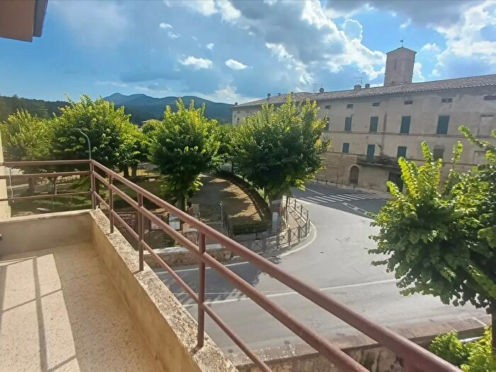 Appartamento trilocale in vendita in Via Beato Alberto, Sarteano