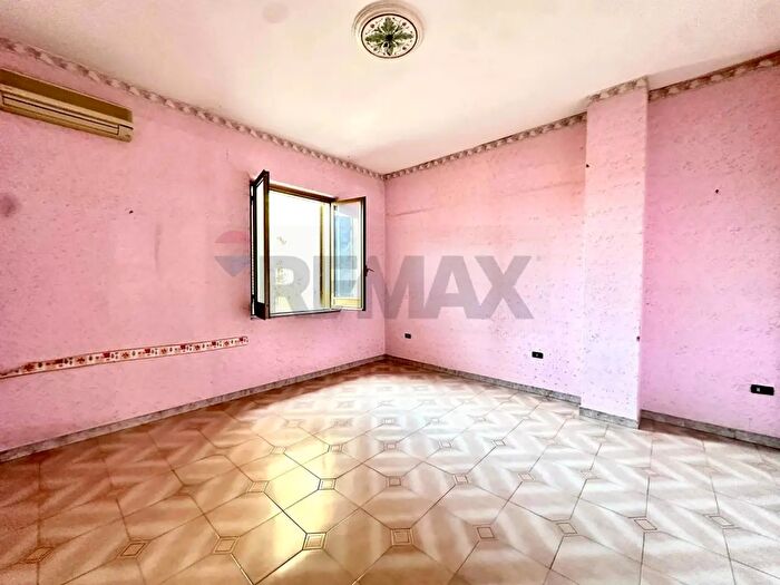 Casa con 10 locali in vendita in Afragola