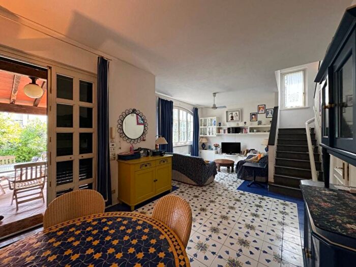 Casa con 6 locali in affitto in Pietrasanta