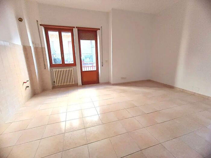 Appartamento trilocale in vendita in Via Alcara LI Fusi, Roma