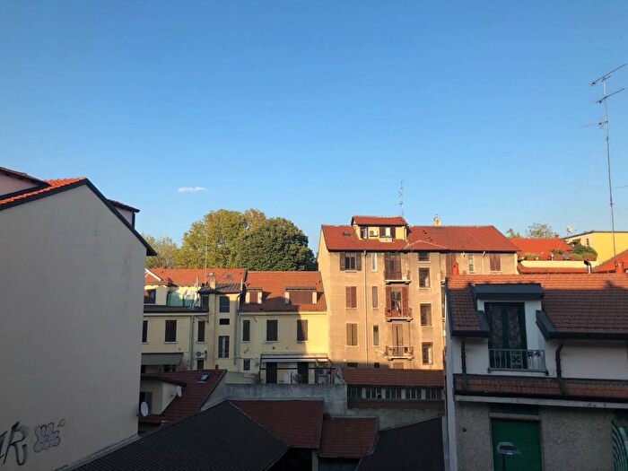 Appartamento bilocale in affitto in Via Marco Aurelio, Rovereto, Milano