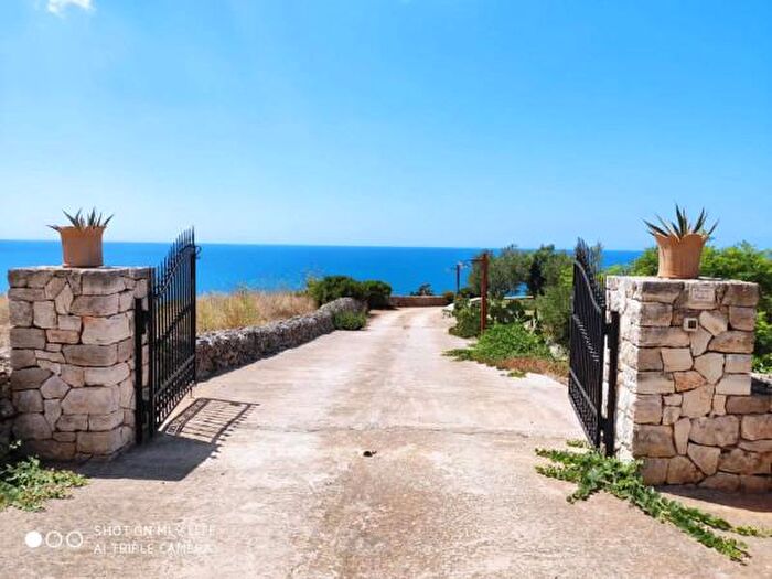 Casa quadrilocale in vendita in Strada Comunale Torre Vado E San Martino, Morciano Di Leuca