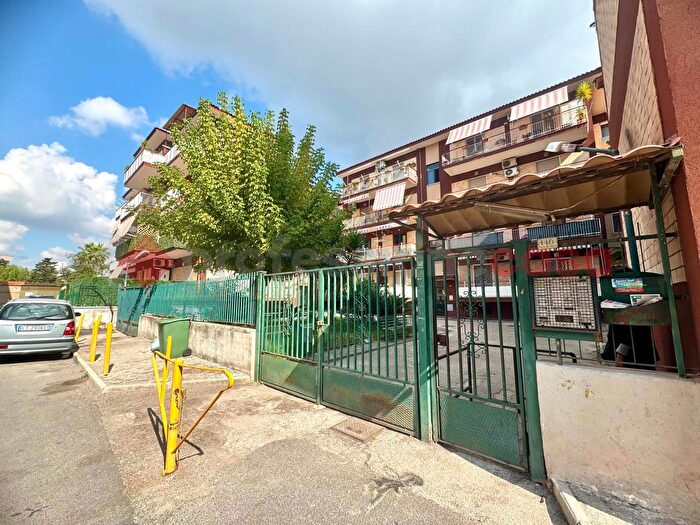 Appartamento trilocale in vendita in Via Giorgio De Falco, Quarto