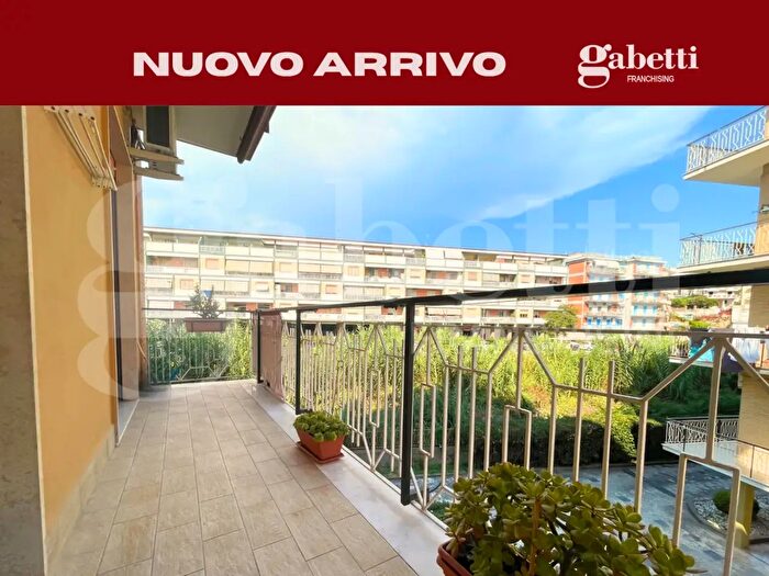 Appartamento trilocale in vendita in Via Mameli, Gaeta