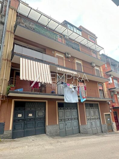 Appartamento trilocale in vendita in Adrano