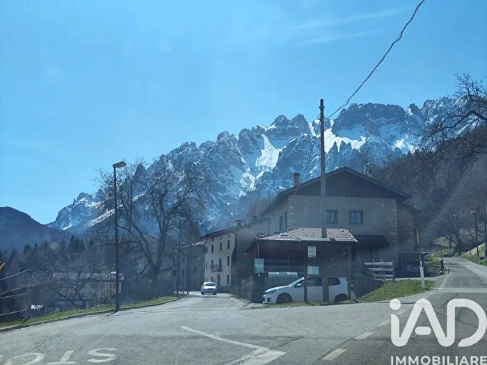Appartamento trilocale in vendita in Frazione Brozzi Snc, Vallarsa
