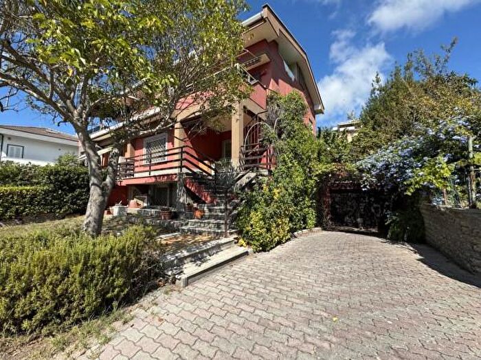 Casa con 6 locali in vendita in Via Callimaco, Roma