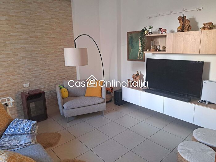 Casa quadrilocale in vendita in Via dei Mori, Campi Bisenzio