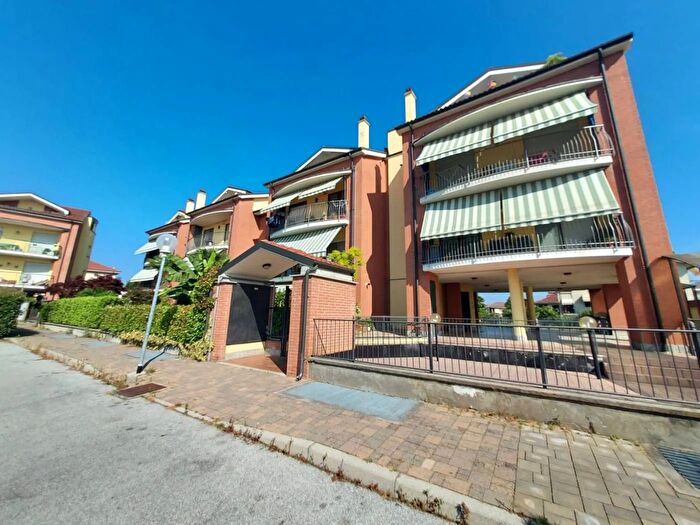 Appartamento con 5 locali in vendita in Via Giorgina Devalle Carmagnola, Carmagnola