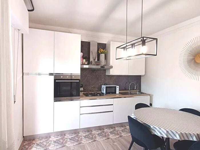 Appartamento trilocale in vendita in Via Largo Piscino, Capurso