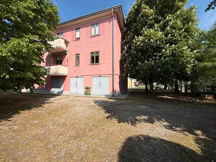 Appartamento trilocale in vendita in Via Marconi N Villa Poma, Borgo Mantovano