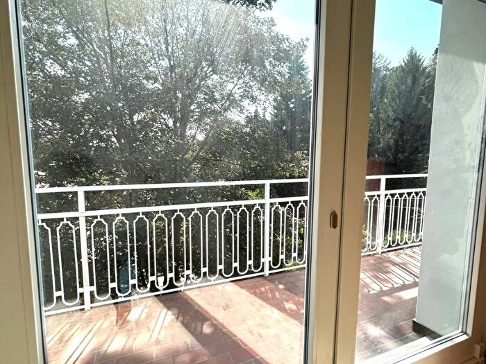 Appartamento trilocale in affitto in Via Montello, Montello, Varese