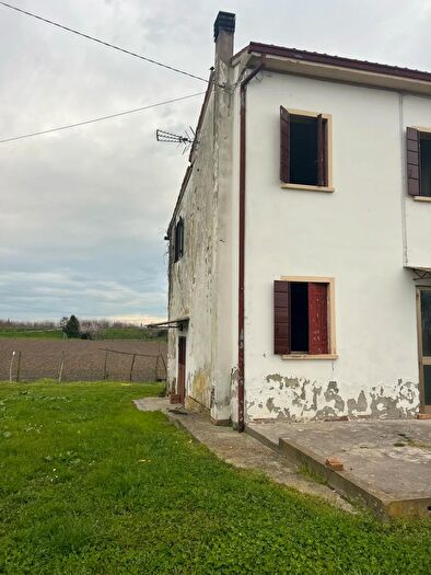 Casa quadrilocale in vendita in Via Acquanera, Pernumia