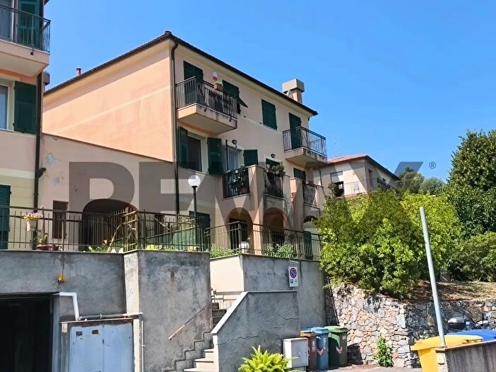 Appartamento trilocale in vendita in Borghetto Santo Spirito